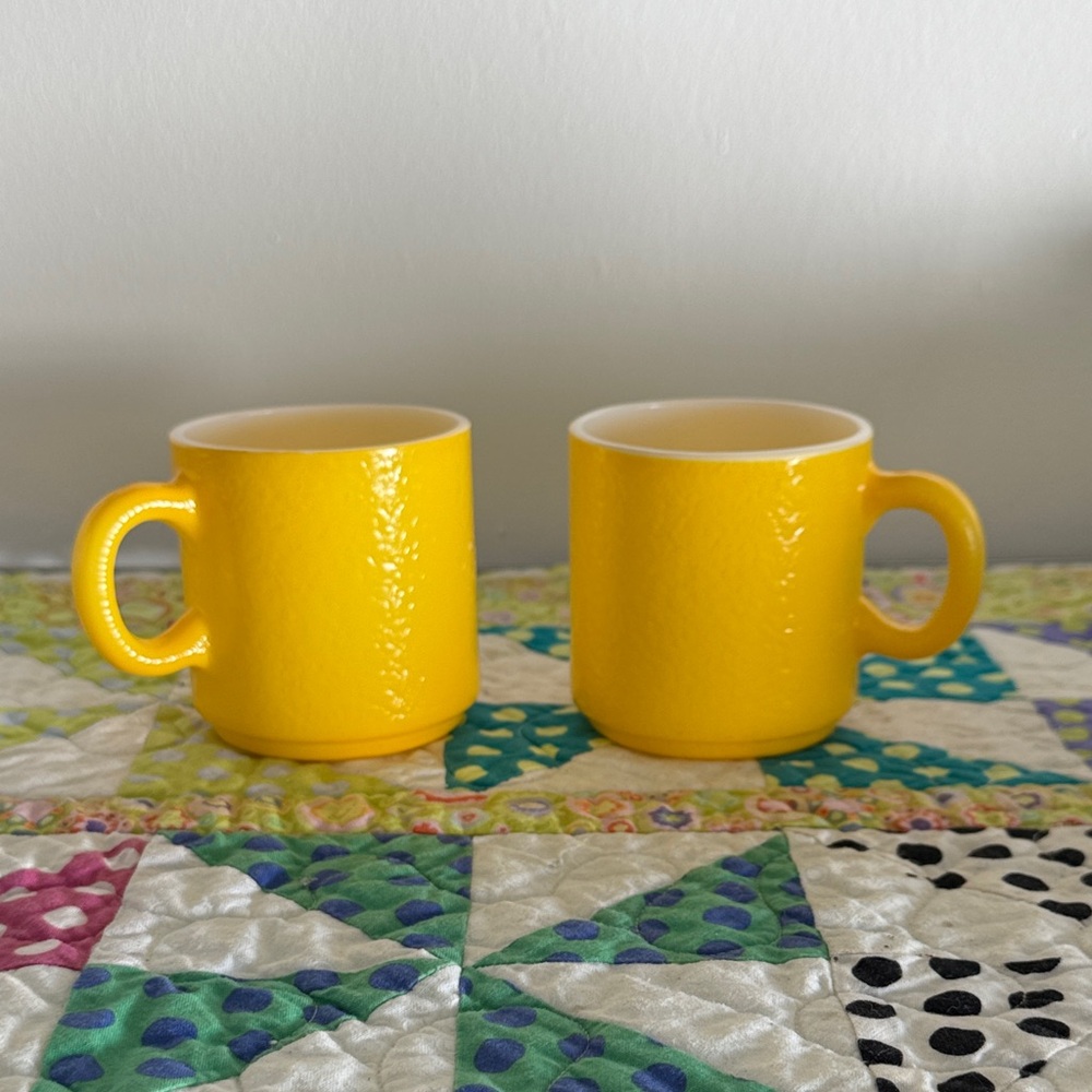 Vintage 70s Hazel-Atlas Milk Glass Mugs Bright Yellow Orange Peel Pebble Glaze